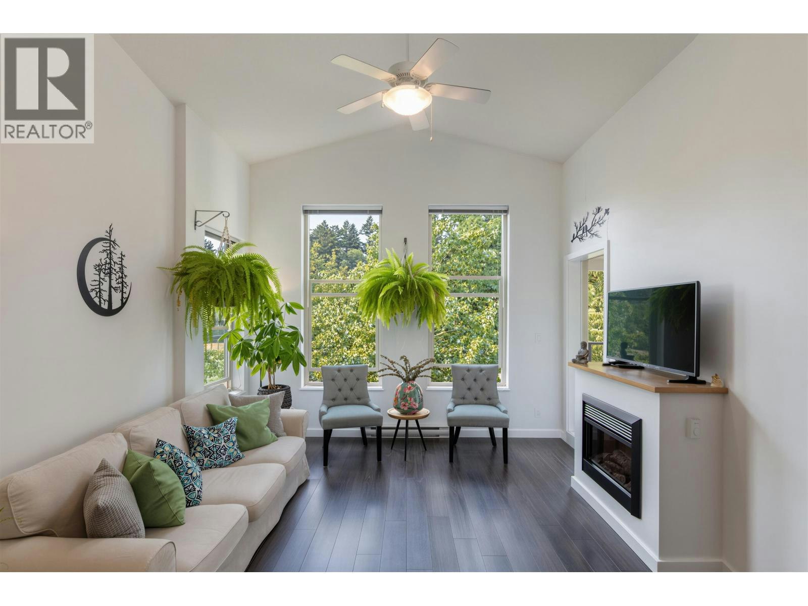 401-265 Ross Drive, New Westminster, BC, V3L 0C8