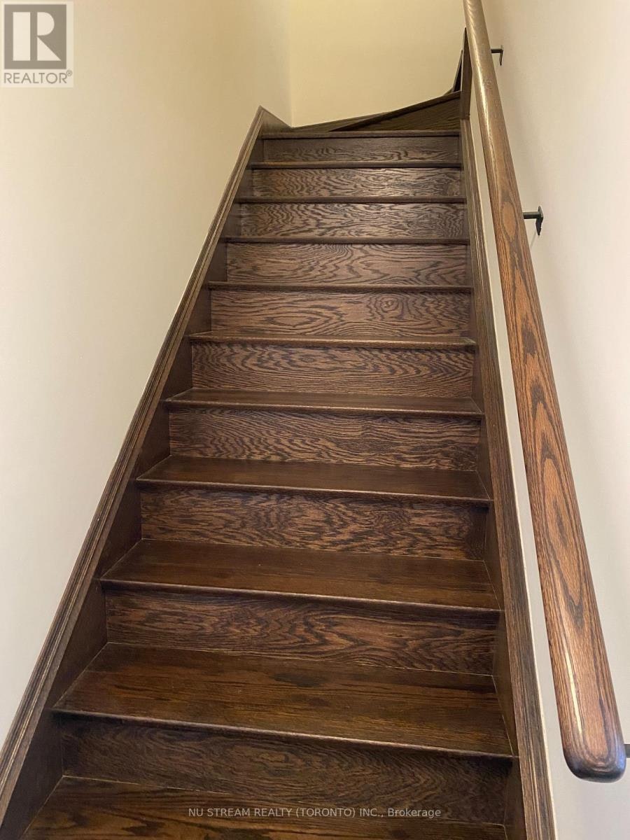 11 Griffith Street, Aurora, ON, L4G 7B6 - 15