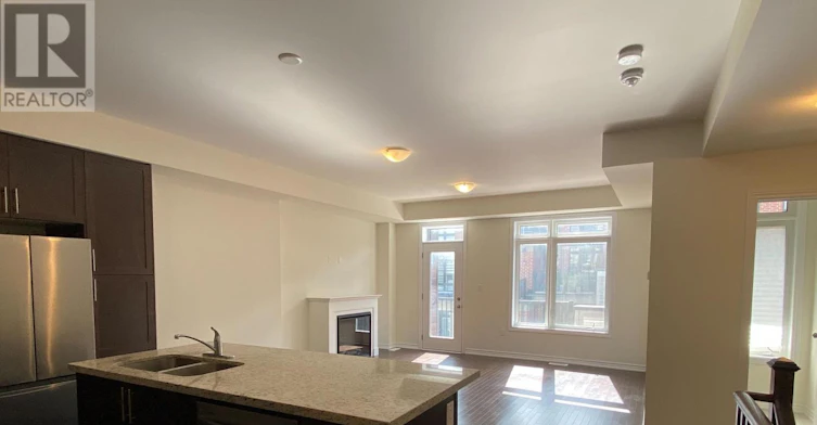 11 Griffith Street, Aurora, ON, L4G 7B6 - 10