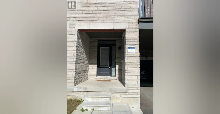 11 Griffith Street, Aurora, ON, L4G 7B6 - 2