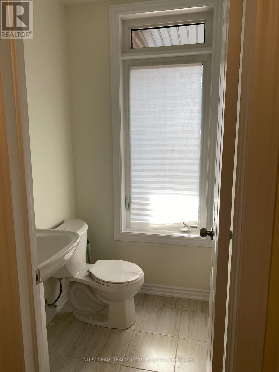 11 Griffith Street, Aurora, ON, L4G 7B6 - 9