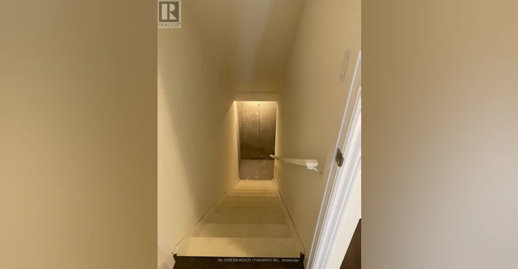 11 Griffith Street, Aurora, ON, L4G 7B6 - 5