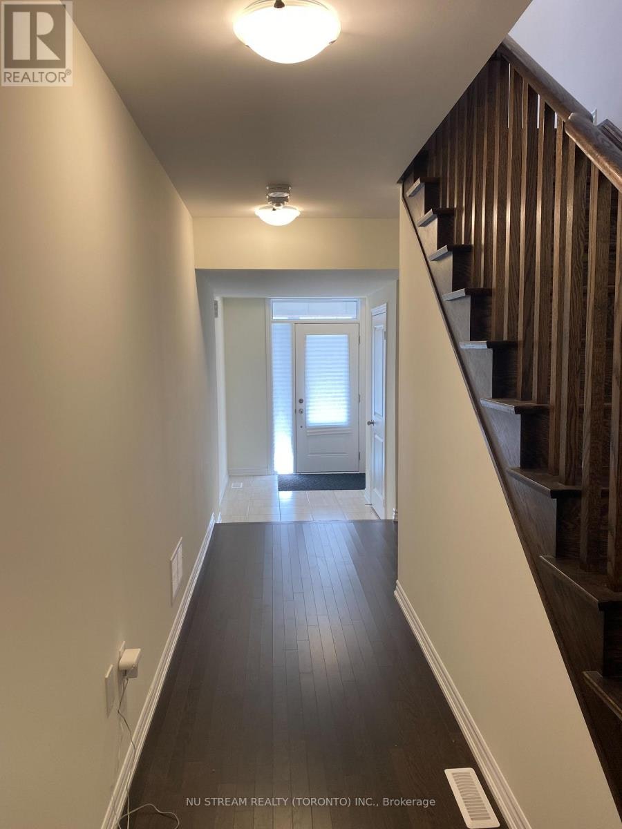 11 Griffith Street, Aurora, ON, L4G 7B6 - 4