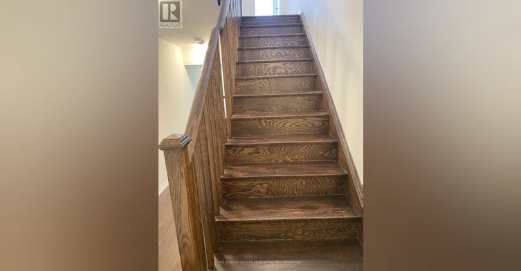 11 Griffith Street, Aurora, ON, L4G 7B6 - 8