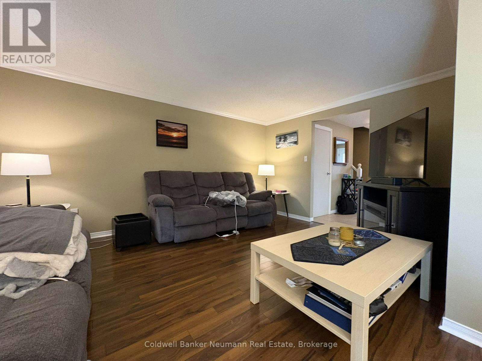 UPPER-120 Moss Place, Guelph, ON, N1G 4V4 - 2