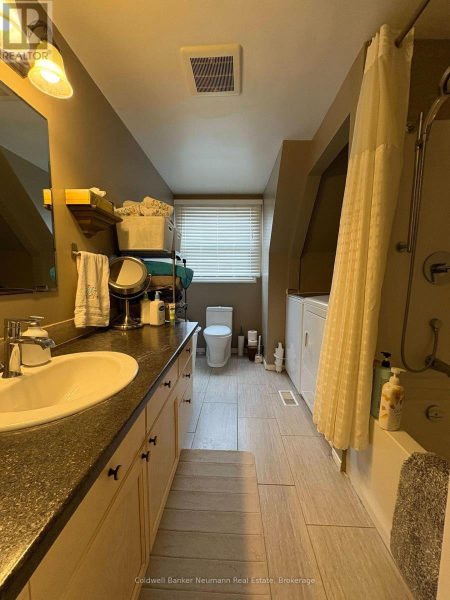 UPPER-120 Moss Place, Guelph, ON, N1G 4V4 - 8