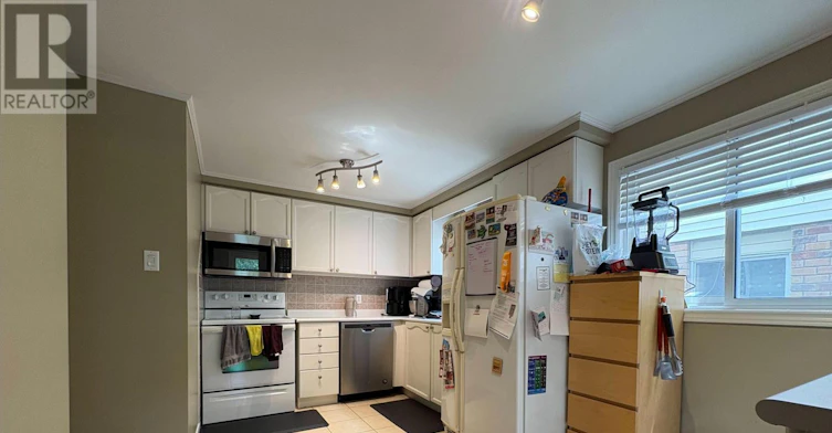 UPPER-120 Moss Place, Guelph, ON, N1G 4V4 - 3