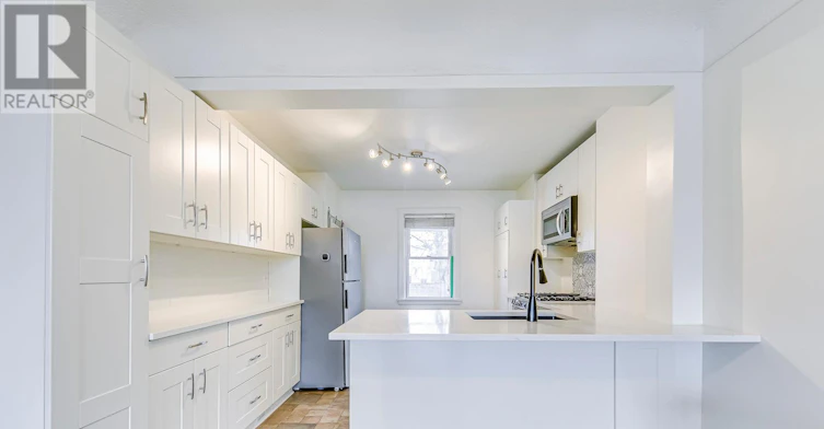 150 Crosthwaite Avenue N, Hamilton, ON, L8H 4V5 - 9