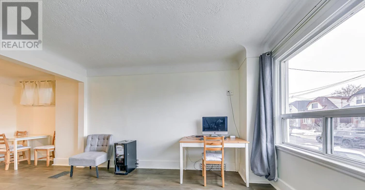 150 Crosthwaite Avenue N, Hamilton, ON, L8H 4V5 - 3