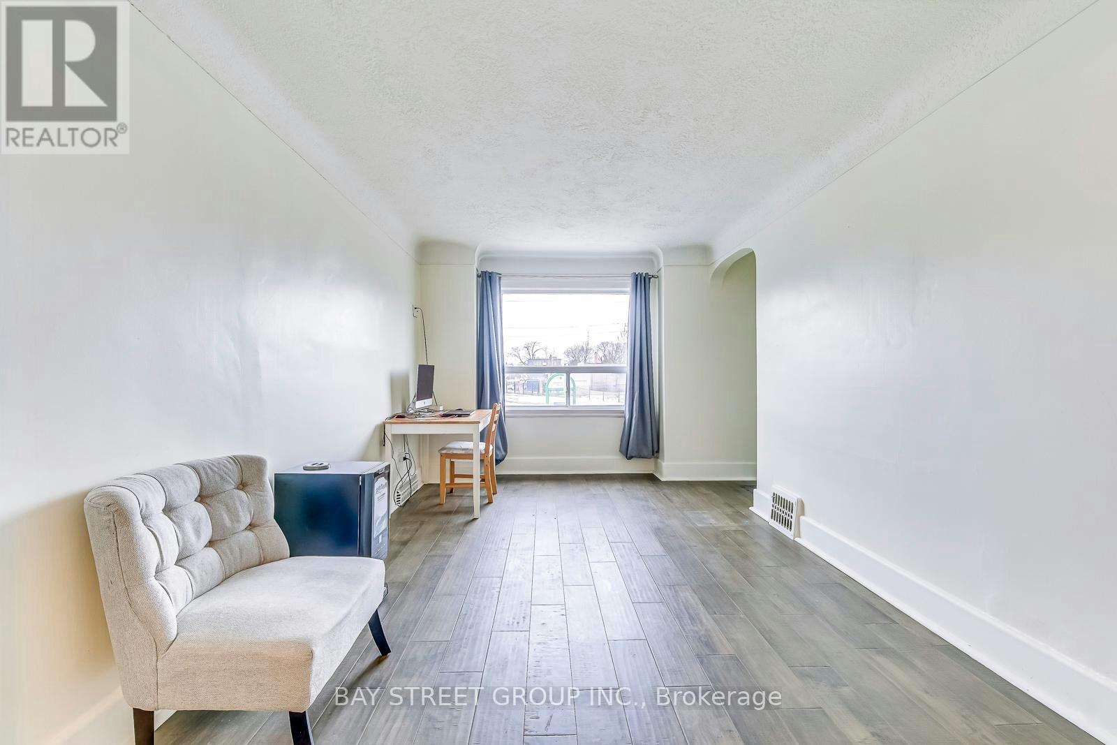 150 Crosthwaite Avenue N, Hamilton, ON, L8H 4V5 - 5
