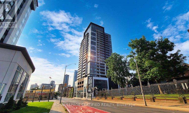 1608-15 Queen Street S