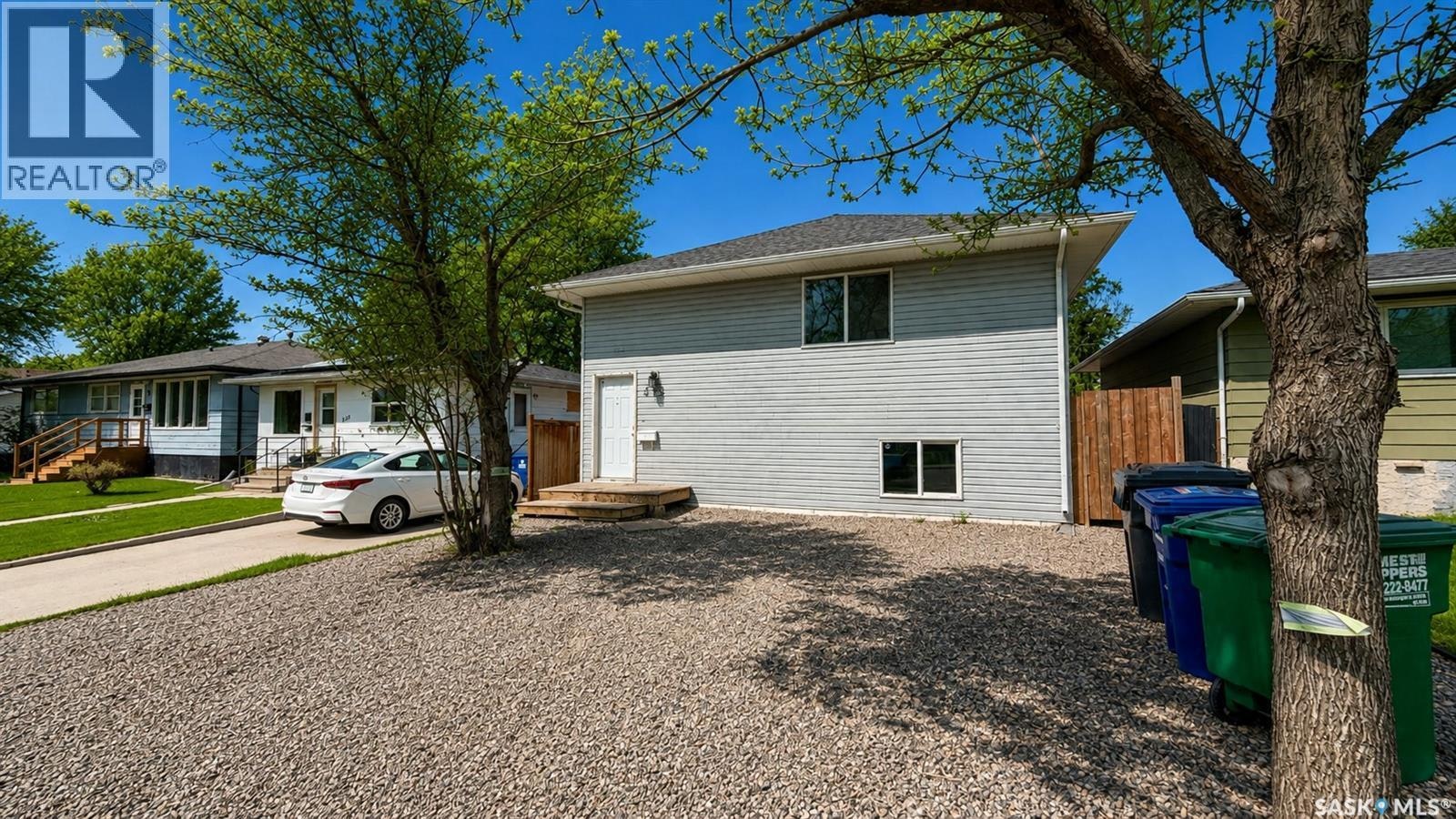215 V Avenue N, Saskatoon, SK, S7L 3E5
