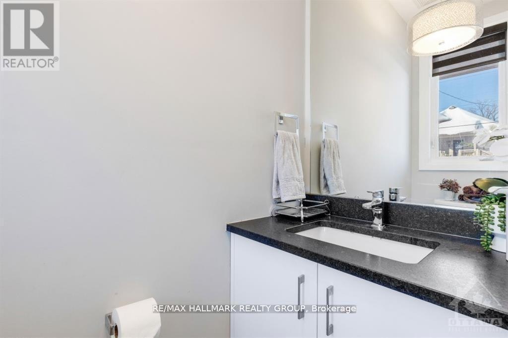 250 Richardson Avenue, Ottawa, ON, K2B 5G6 - 11