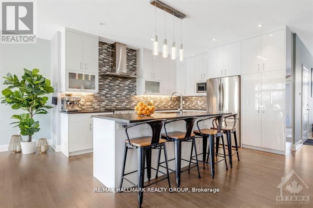 250 Richardson Avenue, Ottawa, ON, K2B 5G6 - 9