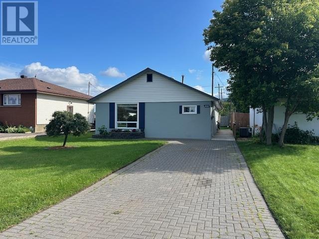 208 Gordon Street, Thunder Bay, ON, P7E 4T3