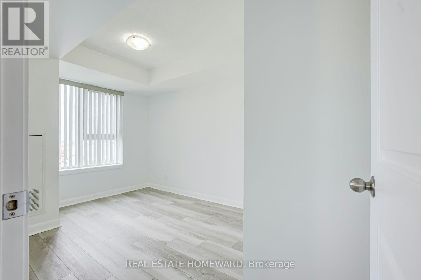 810-25 Town Centre Court, Toronto, ON, M1P 0B4 - 27