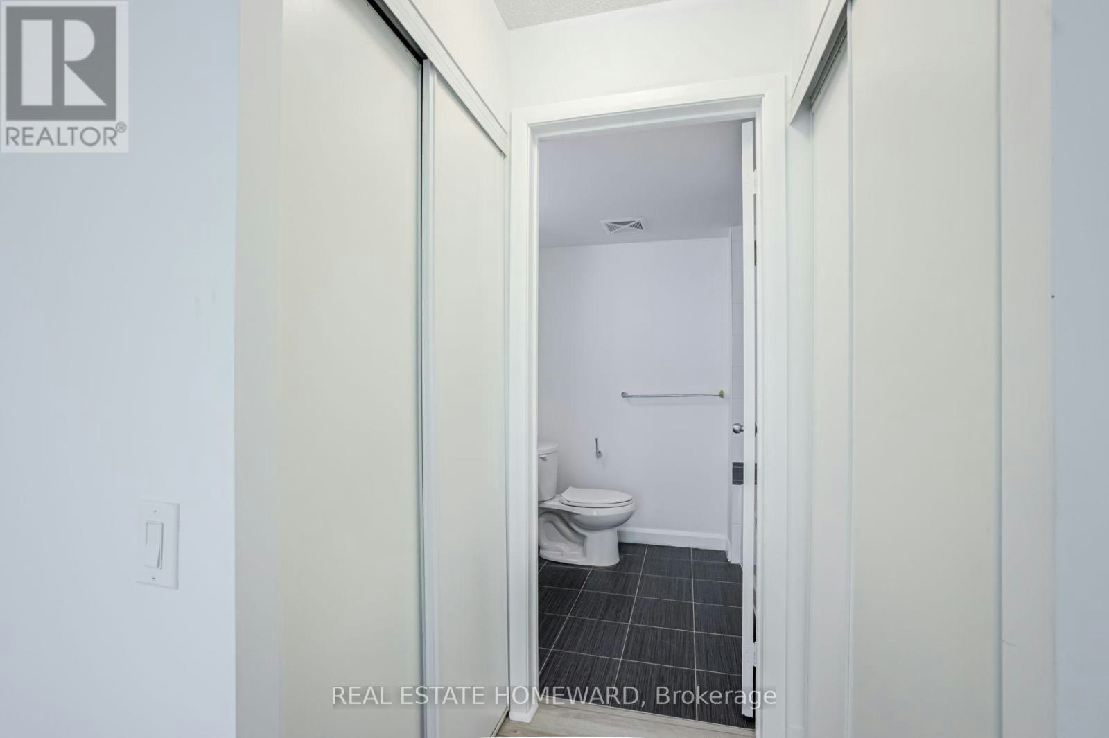 810-25 Town Centre Court, Toronto, ON, M1P 0B4 - 32
