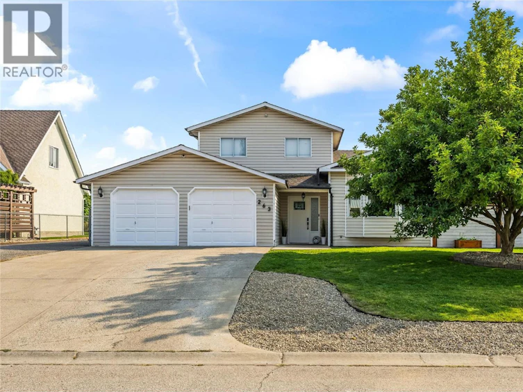 263 Dalgleish Court, Kelowna, BC, V1X 7A4 - 2
