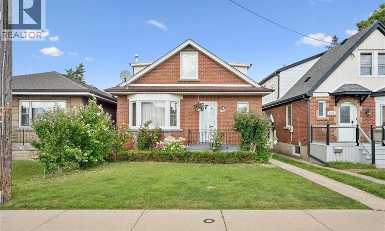 1873 Main Street E