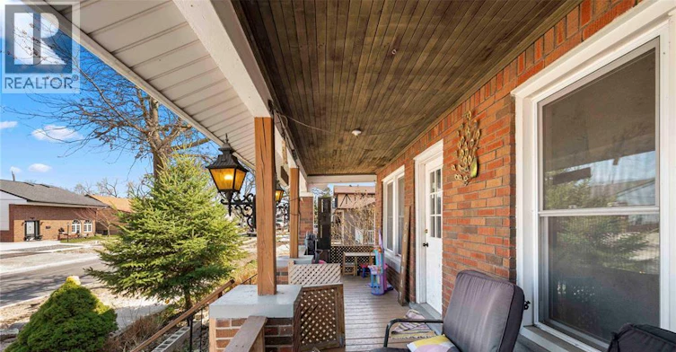 MAIN-1839 St.Luke, Windsor, ON, N8W 3W8 - 3