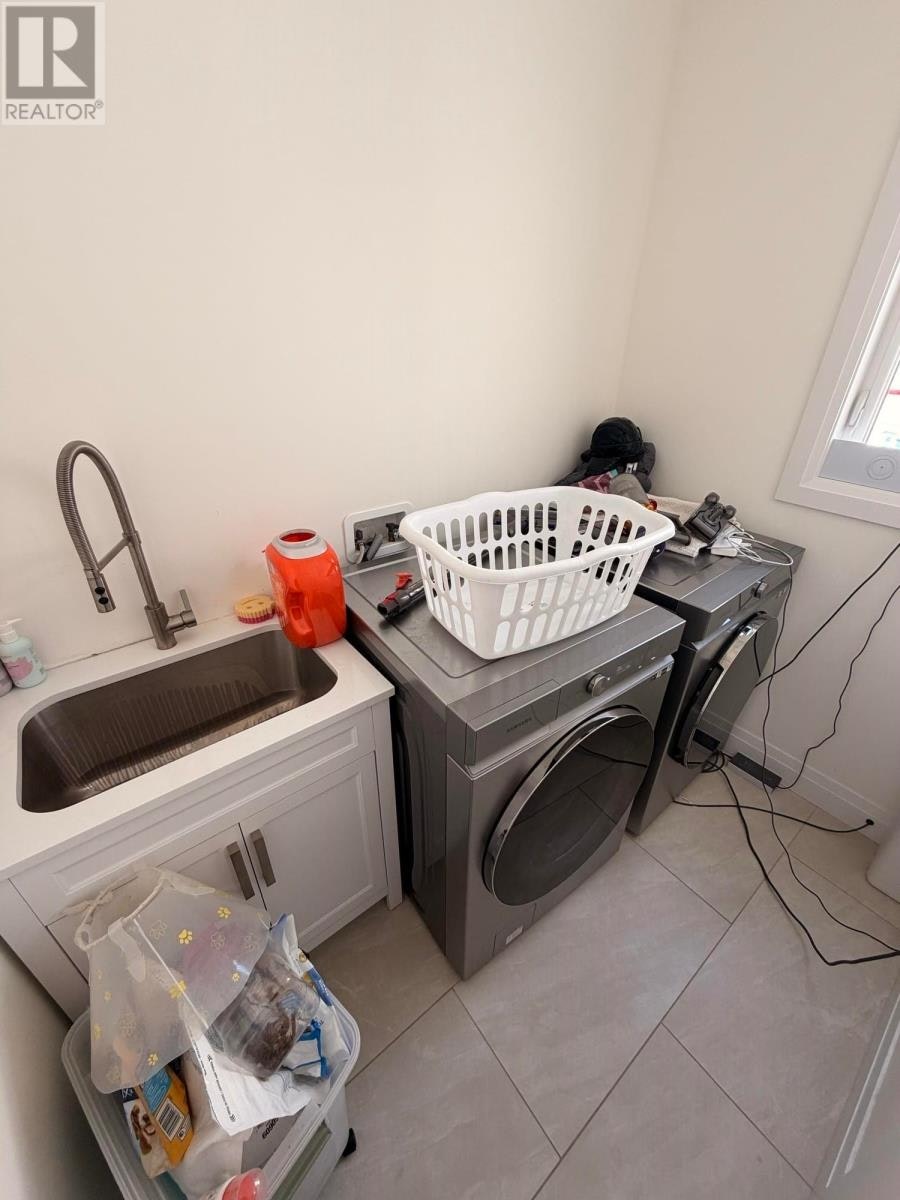35 Mulberry Street, Sault Ste. Marie, ON, P6B 0G2 - 31