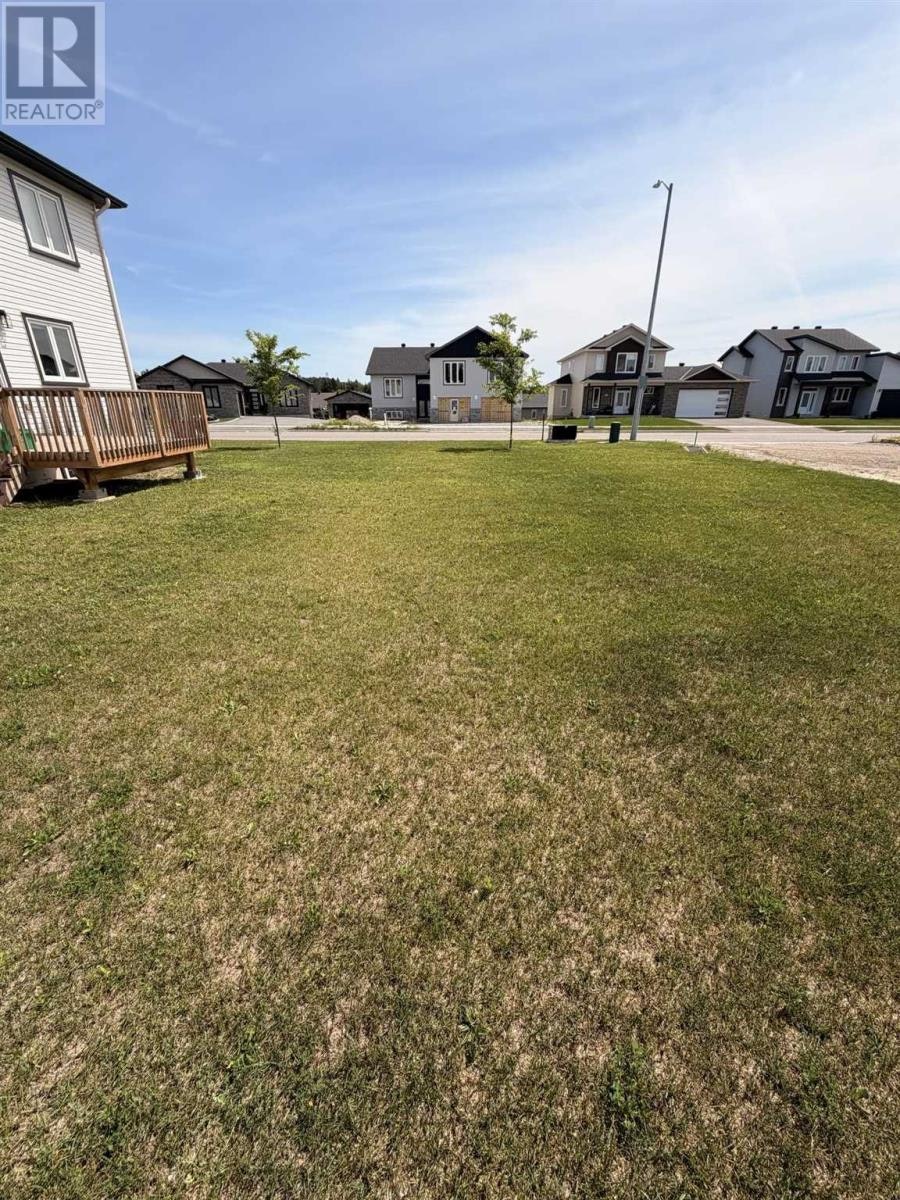 35 Mulberry Street, Sault Ste. Marie, ON, P6B 0G2 - 34