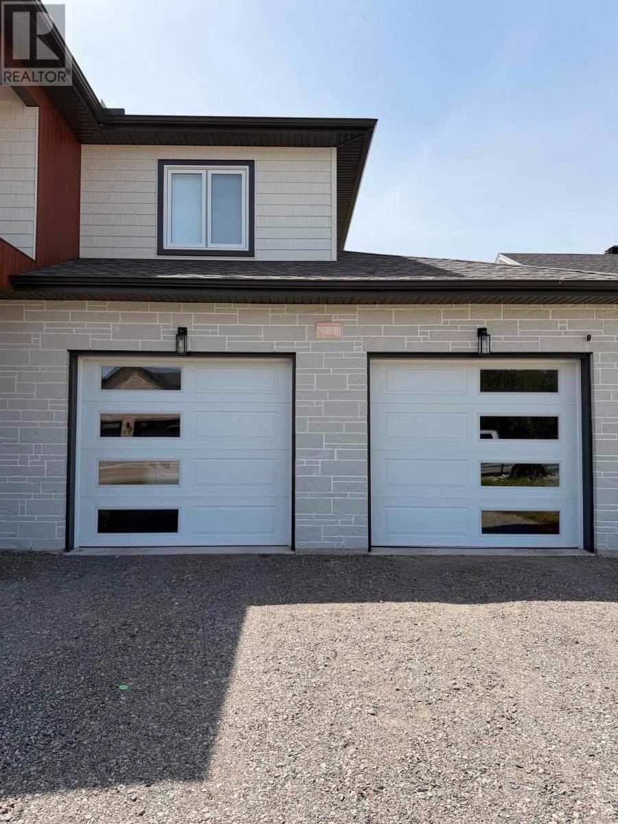 35 Mulberry Street, Sault Ste. Marie, ON, P6B 0G2 - 2