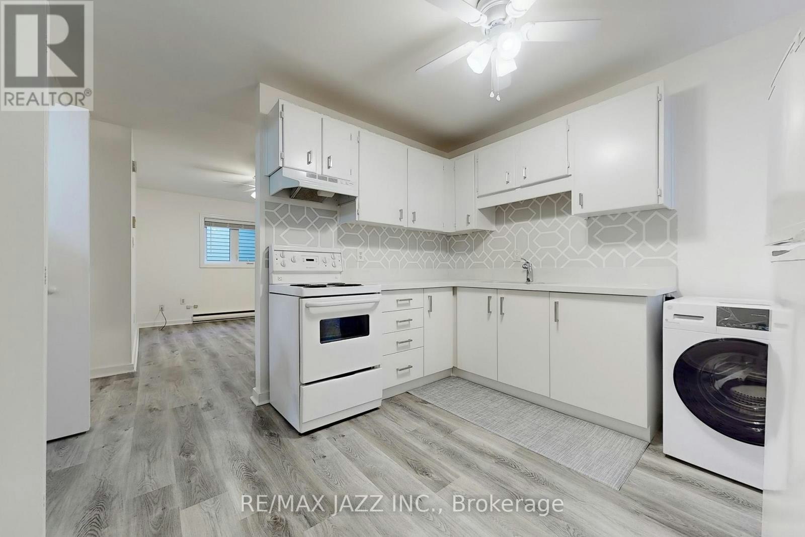 B-6258 Main Street, Whitchurch-Stouffville, ON, L4A 1E2 - 10