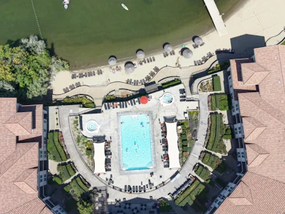 334-4200 Lakeshore Drive - 5