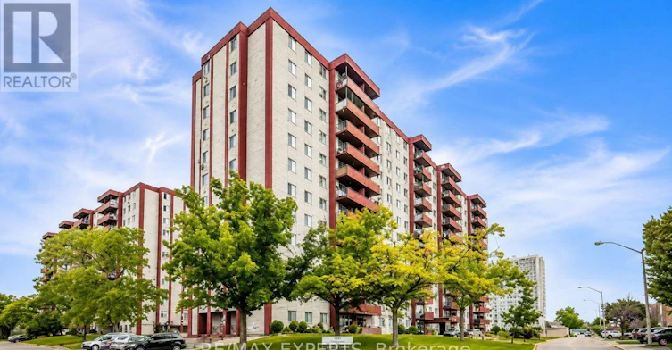 410-50 Lotherton Pathway, Toronto, ON, M6B 2G7