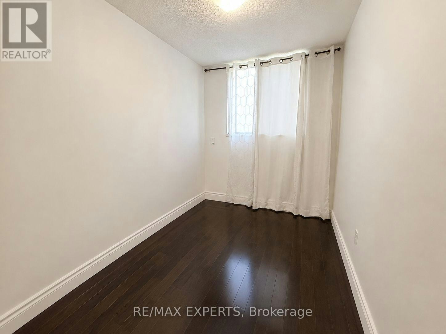 410-50 Lotherton Pathway, Toronto, ON, M6B 2G7 - 11
