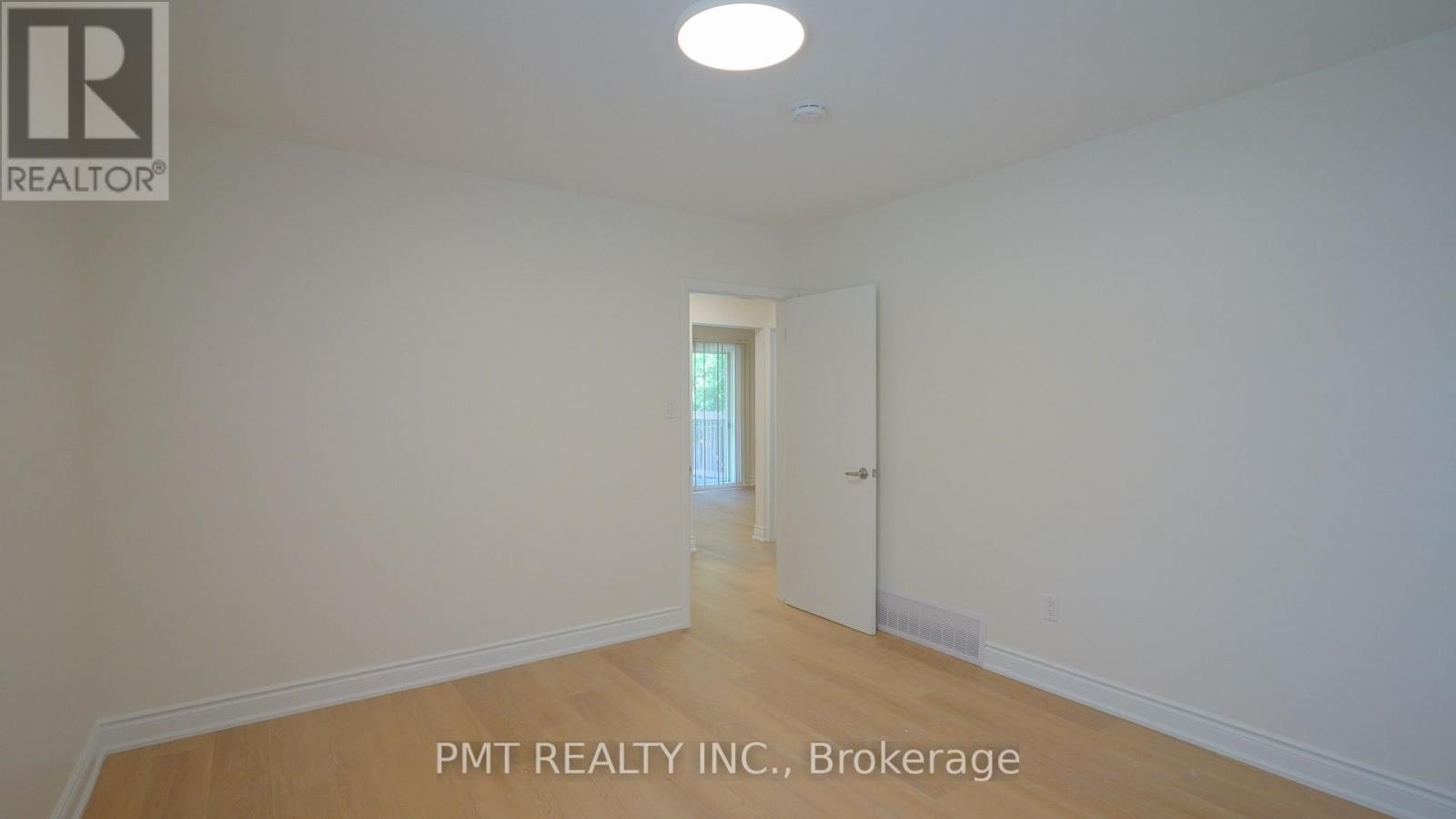 143 Elgin Crescent, Waterloo, ON, N2J 2S5 - 4