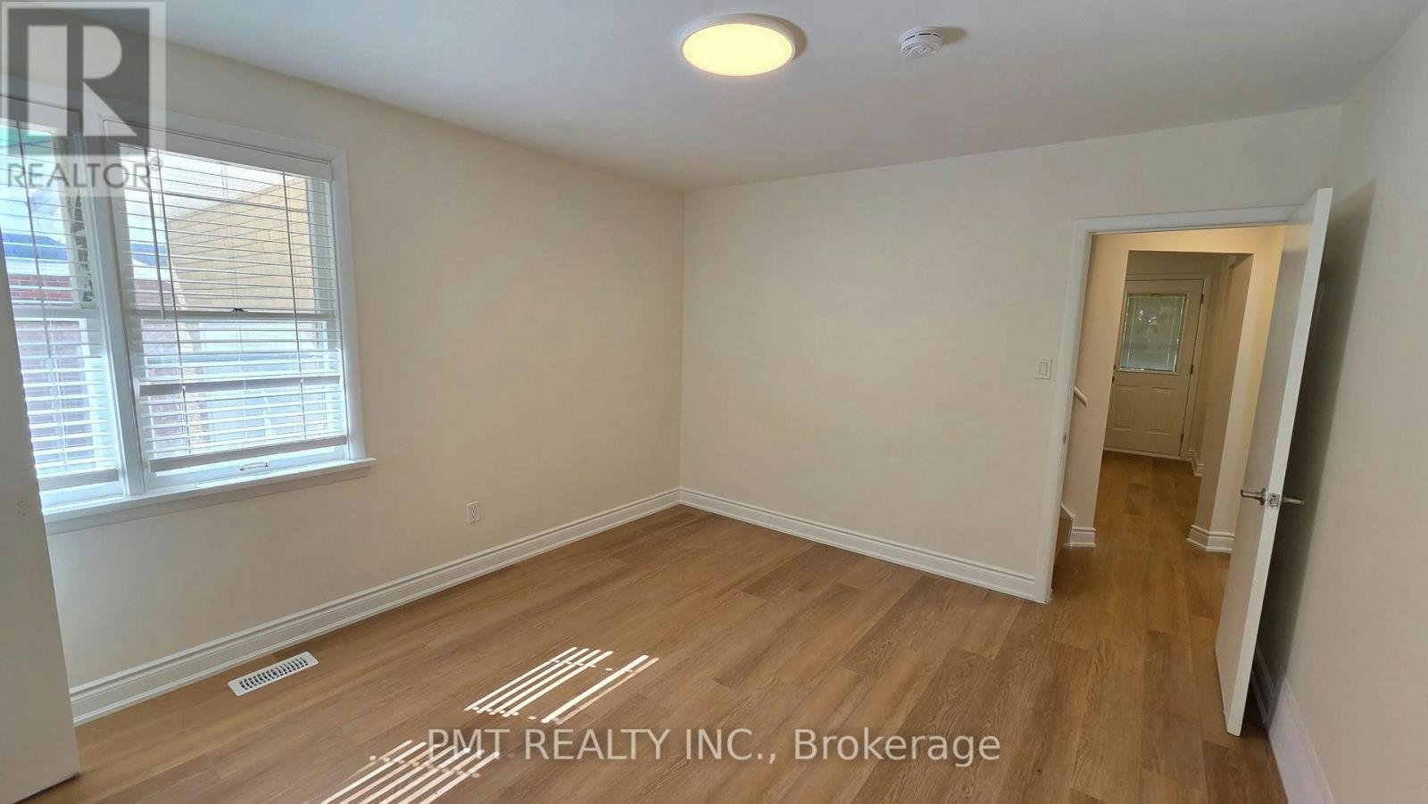 143 Elgin Crescent, Waterloo, ON, N2J 2S5 - 4
