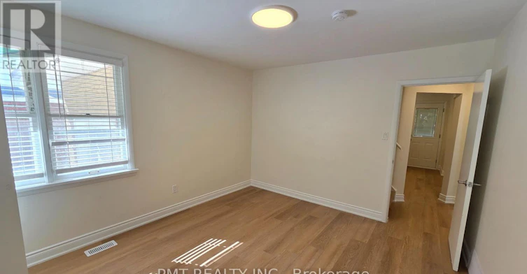 143 Elgin Crescent, Waterloo, ON, N2J 2S5 - 4