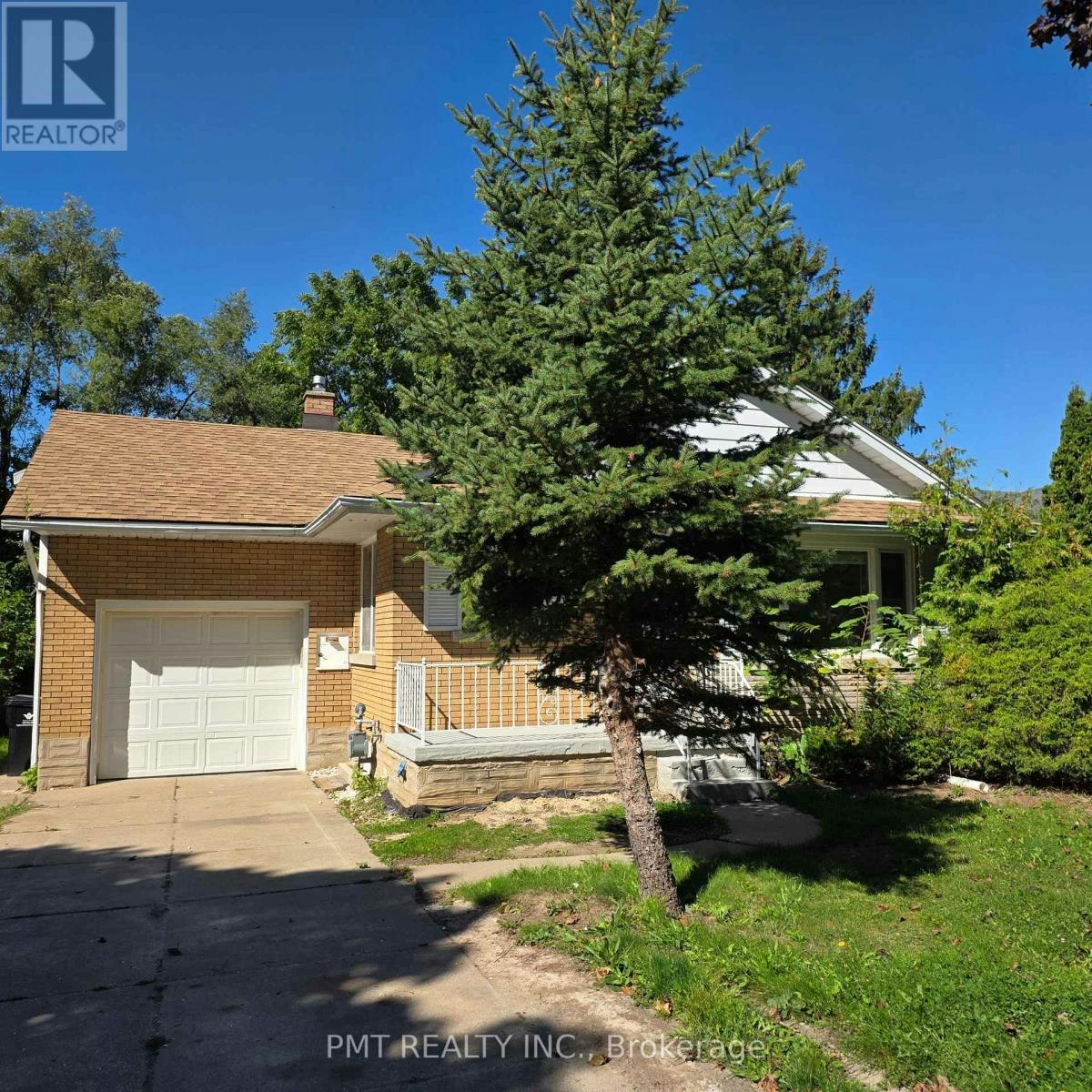 143 Elgin Crescent, Waterloo, ON, N2J 2S5