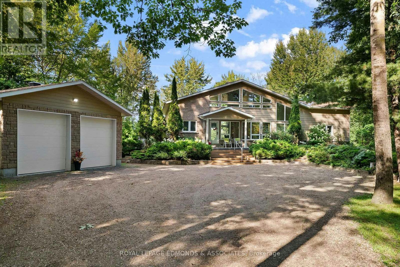 117 Blue Danube Way, Laurentian Valley, ON, K8A 6W2