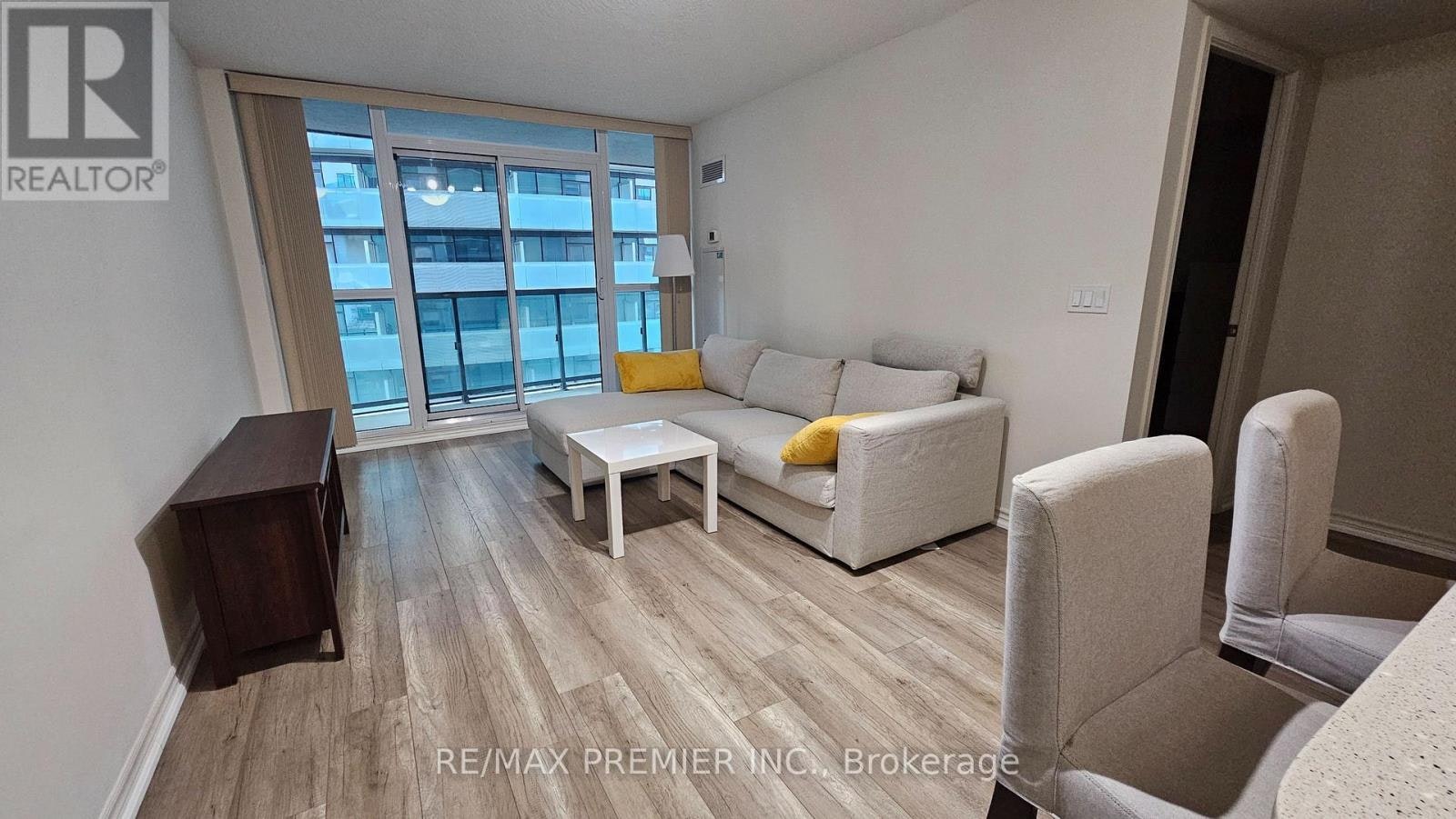 2507-19 Grand Trunk Crescent, Toronto, ON, M5J 3A3 - 3