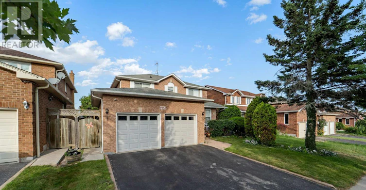 1913 Rosebank Road, Pickering, ON, L1V 1P7 - 2
