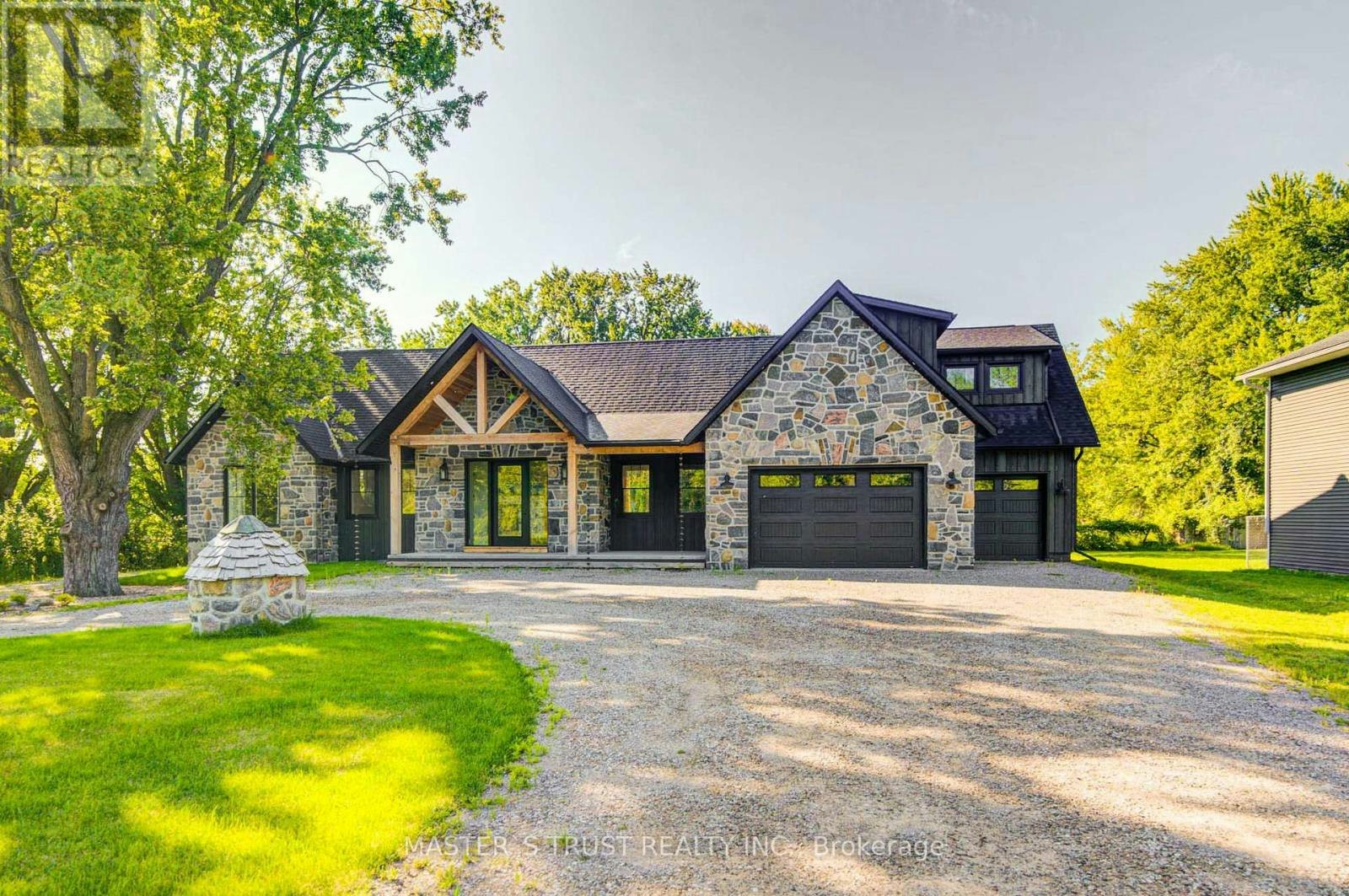 1109 2nd Line, Innisfil, ON, L0L 1K0