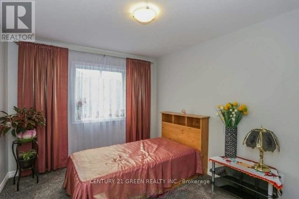 UPPER LEVEL-1221 Gough Road, London, ON, N5X 0H2 - 12