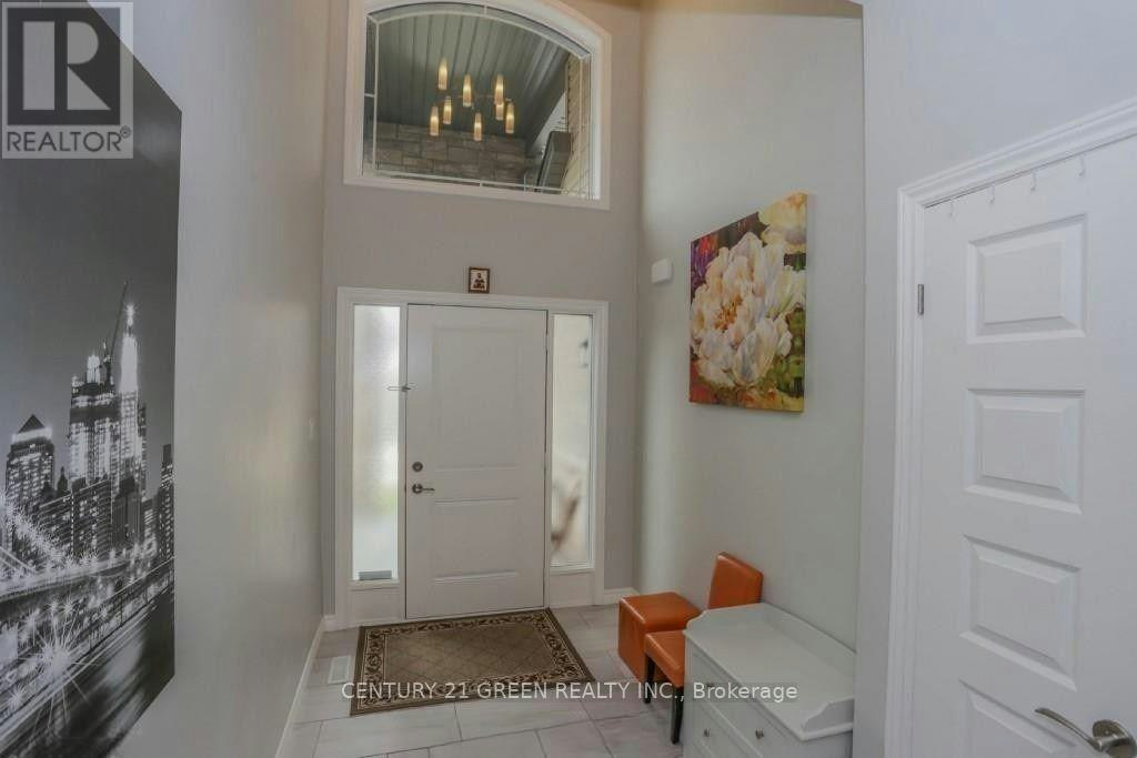UPPER LEVEL-1221 Gough Road, London, ON, N5X 0H2 - 3