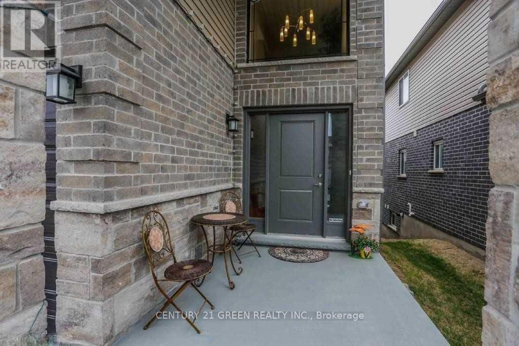 1221 Gough Road, London, ON, N5X 0H2 - 2