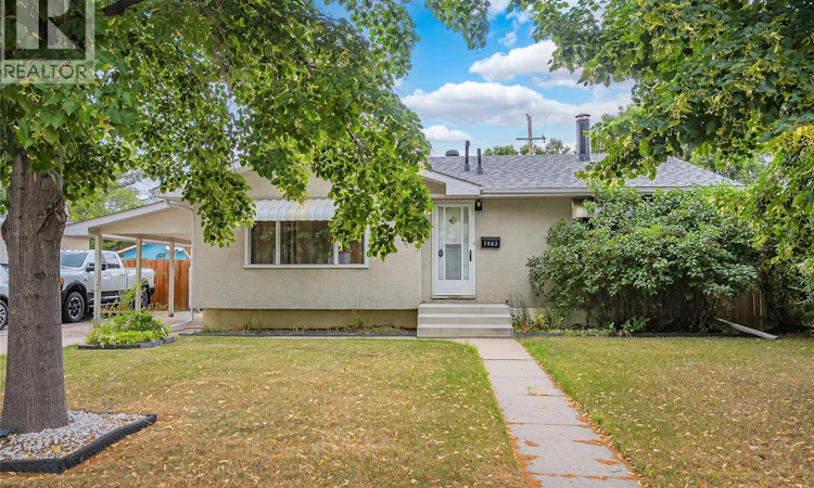 1903 Wilson Crescent