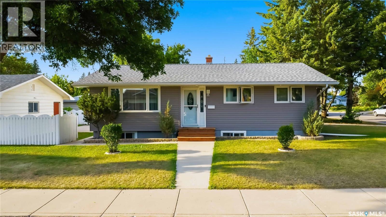 192 Salisbury Drive, Saskatoon, SK, S7H 3J8