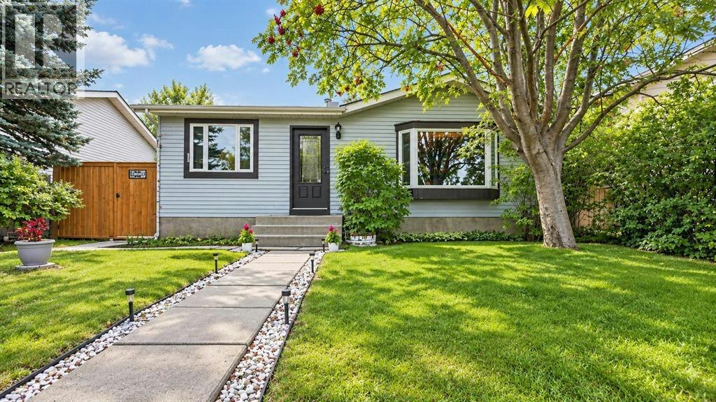 55 Macewan Park Way NW, Calgary, AB, T3K 3E4