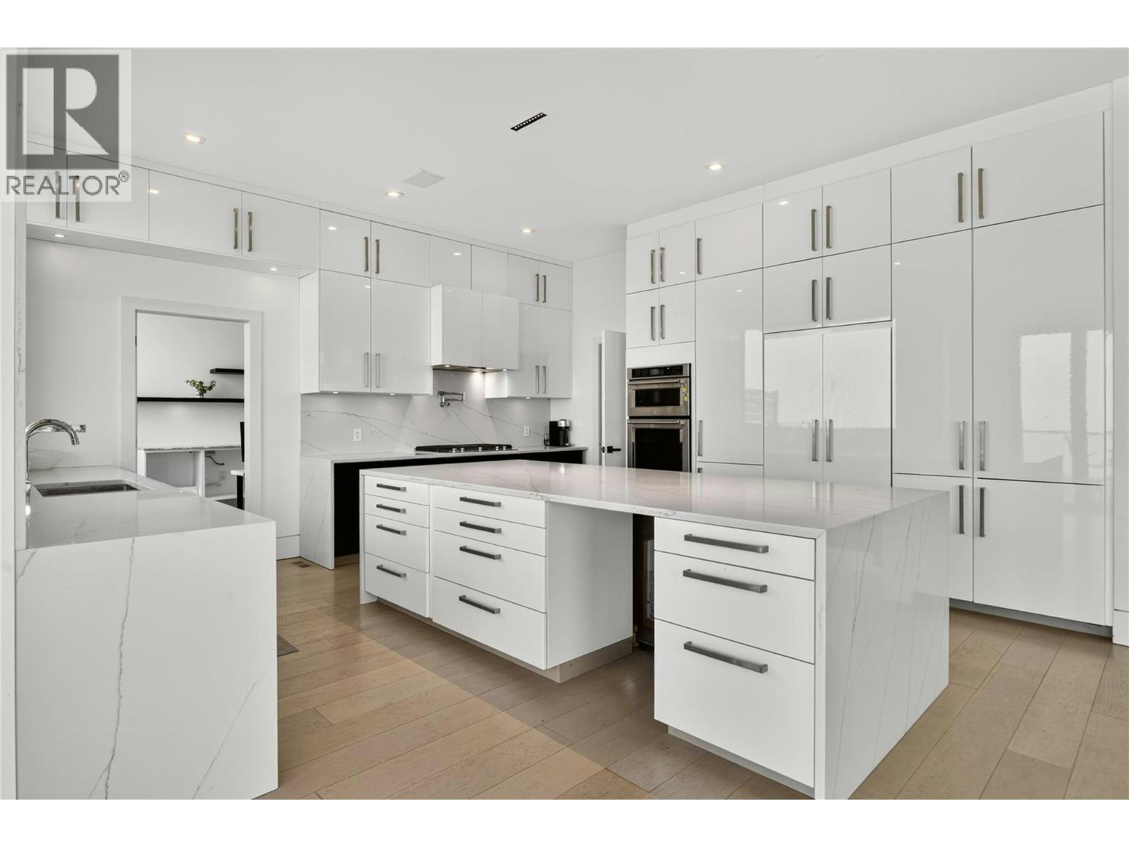 446 Redtail Court, Kelowna, BC, V1W 0B1 - 17
