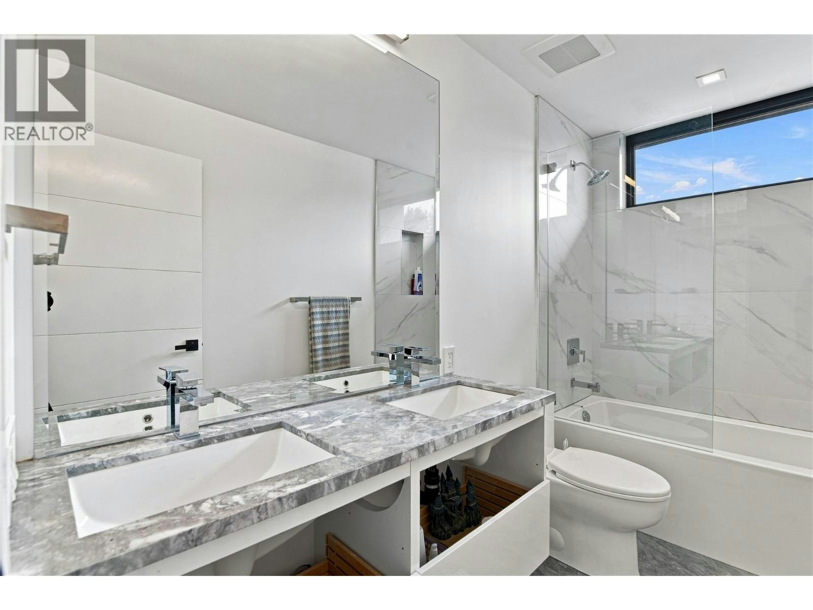 446 Redtail Court, Kelowna, BC, V1W 0B1 - 48