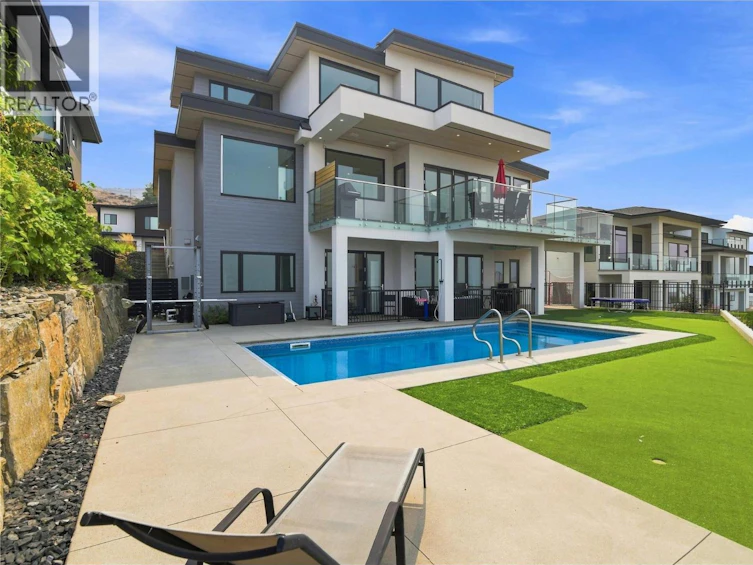 446 Redtail Court, Kelowna, BC, V1W 0B1 - 2