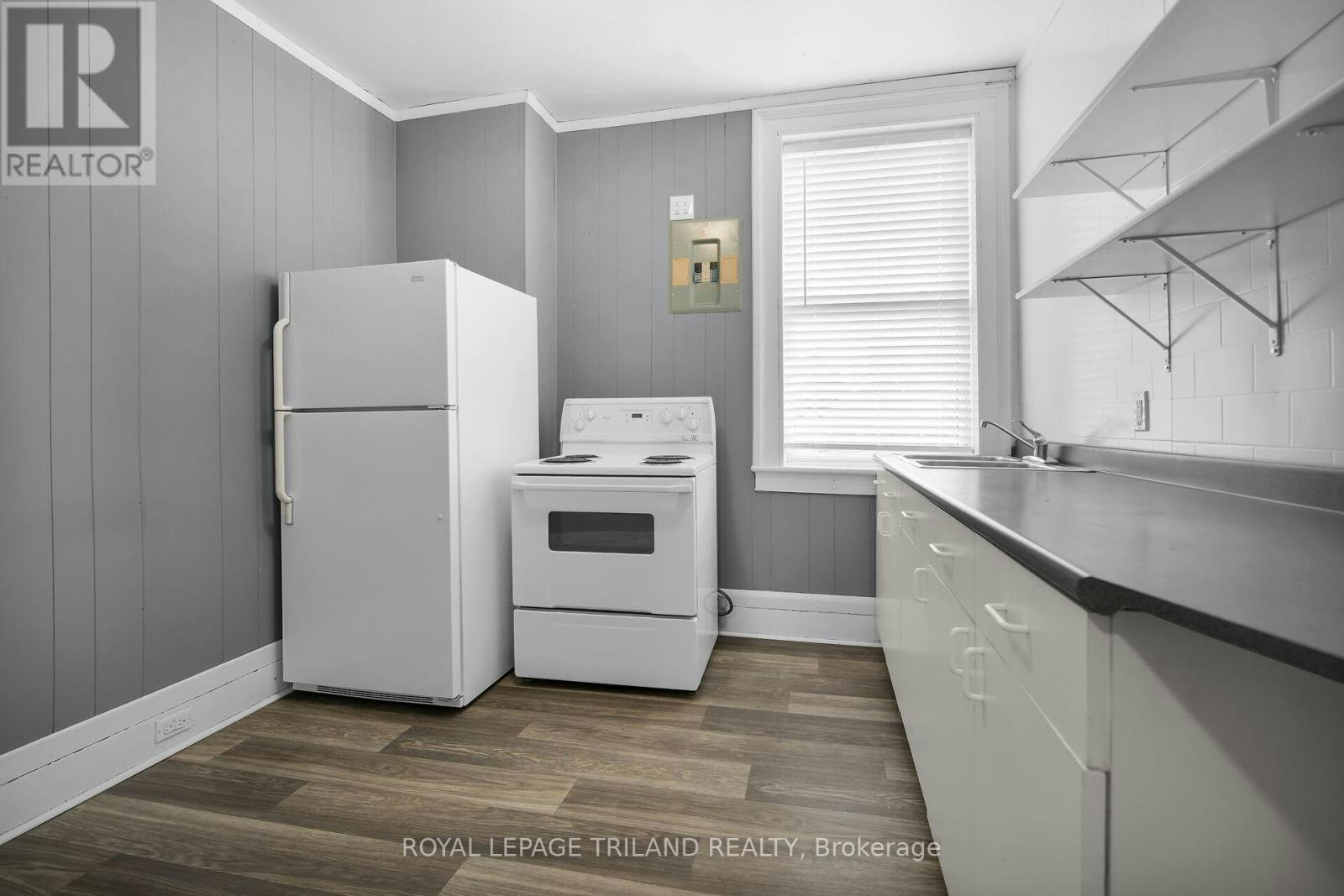 2-122 Centre Street, St. Thomas, ON, N5R 2Z9 - 3