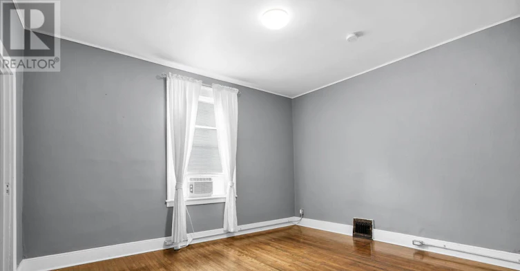 2-122 Centre Street, St. Thomas, ON, N5R 2Z9 - 2